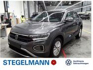 VW T-Roc, 1.5 TSI Life, Jahr 2023 - Detmold