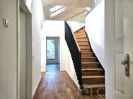 Wohnen mit Stil: Schicke 3-Zi.-Maisonette mit Balkon, Loggia und Galerie - Hamburg