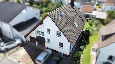 Einzigartiges Renditeobjekt: *Charmantes 3-Familienhaus mit Potenzial*