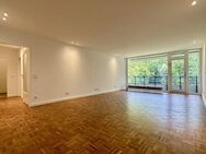 Erstbezug nach Sanierung - Exklusive Wohnung mit Süd-Balkon und TG-Stellplatz am Kaiserpark - Krefeld