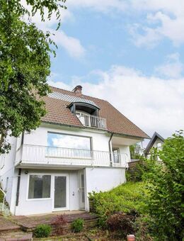 Sofort wohlfühlen: Lichtdurchflutetes 6-Zi.-Architektenhaus in idyllischer Lage in Sankt Georgen - Sankt Georgen (Schwarzwald)