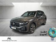 VW Touareg, 3.0 l R-Line V6 TDI KOMFORT-PAKET BLACK WKR, Jahr 2022 - Goslar