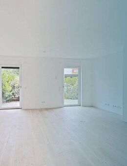Lichtdurchflutete 3-Zimmer-Erdgeschosswohnung mit EBK und exklusivem Terrassenambiente am Stadtrand von Berlin! - Schönefeld