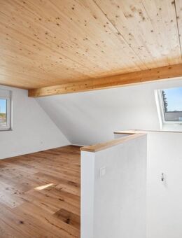 Neubau in Leinfelden - Außergewöhnliche 5-Zimmer-Maisonette-Wohnung mit Balkon & Außen-Stellplatz - Leinfelden-Echterdingen