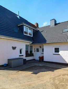 Charmante Doppelhaushälfte mit schönem Außenbereich und neuem Dach in ruhiger Lage von Pönitz - Scharbeutz
