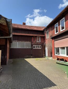 Viel Platz & großes Potenzial: Einfamilienhaus mit Halle und großem Grundstück in Söhlde - Söhlde