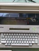 Schreibmaschine Brother AX-240 mit Farbband und Typenradkassetten in 63584