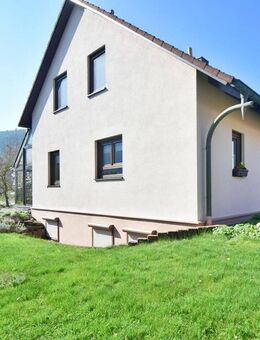 Wohnglück für Familien - charmantes Einfamilienhaus mit PV-Anlage & Pool - Collenberg