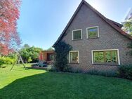 Großzügiges Wohnhaus-Grundstück mit Bebauungsmöglichkeit - Uplengen