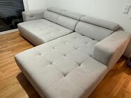 Gemütliche Eck-/Schlafsofa mit elektrischem Sitzvorzug 290x193 - Köln