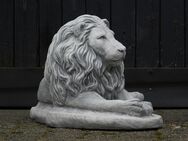 Satz liegender Löwen - massiver Stein - Heek