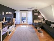 Schöne, großzügige Maisonette-Wohnung mit 4 Zimmern, 2 Balkonen, Einbauküche und TG-Stellplatz - Erlangen