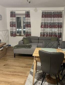 Moderne 2 Zimmer-Stadtwohnung mit Terrasse - Straubing