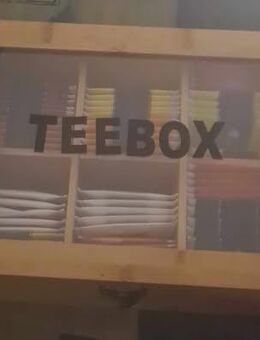 Teebox gefüllt mit 12 x 5 liebevoll zusammen gestellten verschiedenen Gesundheitstees und Früchteteesorten - Leipzig