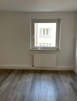 2 Zimmer Wohnung im 2. OG mit Balkon - Hagen (Stadt der FernUniversität)