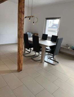 Moderne DG-Wohnung mit Dachterrasse in zentraler Lage – auch für WGs geeignet. - Wuppertal