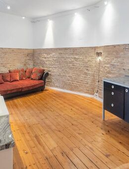 Gründerzeit trifft Moderne: Stilvolle 3-Zimmer-Wohnung mit offener Küche - Berlin