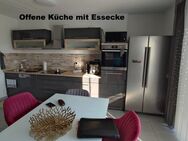 Kapitalanlage oder Eigenbezug / 4-ZI-ETW - 87 m² WFL / hohe Bauqualität in guter Lage / Lift / größer Balkon - unverbaubare Aussicht! - Schwandorf