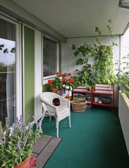 2-Zimmer-Wohnung mit Balkon und Tiefgaragenplatz - Ludwigsburg