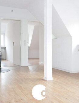 Helle 4-Zimmer Wohnung in ruhiger Wohnlage, WG-geeignet - Stuttgart