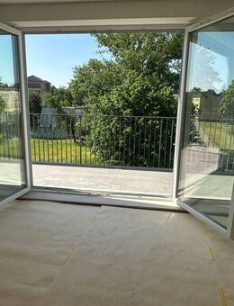 Erstbezug & Traumsanierung - Fußbodenheizung, Parkett, offene Küche, Lift, Süd-Balkon, Wärmepumpe - Zentrumsnah! - Chemnitz