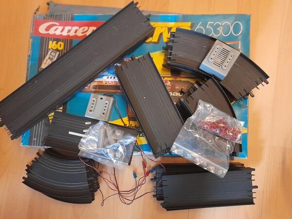 Carrera Rennbahn Servo 65300 mit Zubehör - Meerbusch