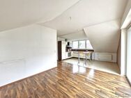 Gemütliche Dachgeschosswohnung in ruhiger Wohngegend mit Einbauküche und Garage - Nürnberg