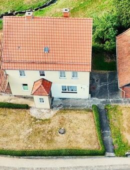 Einfamilien-Fachwerkhaus in Moringen - Großenrode mit Nebengebäuden - Moringen