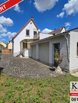 Kleines Einfamilienhaus mit 2 Garagen in zentraler Stadtlage, renovierungsbedürftig - Groß Gerau
