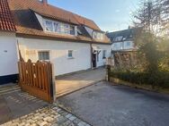 Doppelhaushälte in Unterfarrnbach mit viel Platz und Möglichkeiten - Fürth