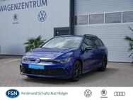 VW Golf Variant, 1.5 Golf VIII eTSI R-Line P, Jahr 2024 - Rostock