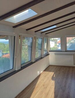 *SANIERTES EINFAMILIENHAUS * mit Wintergarten und schöner Aussicht - Hohenau