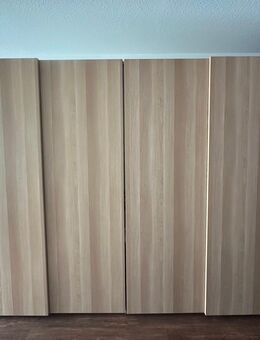grosser Kleiderschrank neu - Düsseldorf