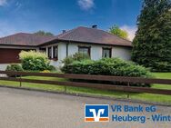 Großzügiger Winkelbungalow mit traumhaftem Garten - Winterlingen