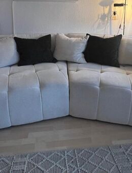 Wohnlandschaft in Creme - Eschborn