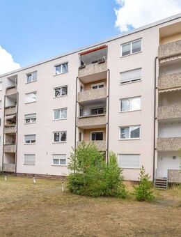 Attraktive 4-Zimmer-Wohnung mit Balkon und Stellplatz - Röthenbach (Pegnitz)