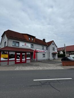 ATLAS IMMOBILIEN WGH mit Potenzial in Saalfeld - Eigennutzung möglich - Saalfeld (Saale)