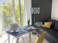 Luxus Apartment in perfekter Lage in Winterhude, komplett möbliert mit eigener Garage/ frei ab 01.07.2024 - Hamburg