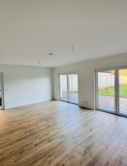 Erstbezug nach Bau! Moderne Doppelhaushälfte mit schönem Garten! - Grünheide (Mark)