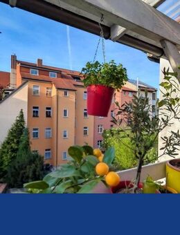 Kleine Oase im Dachgeschoss: Helle 2-Zimmer-Wohnung in ruhiger Lage in Jena - Jena