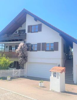 Schöne kompakte 2 Zimmerwohnung inkl. Terrasse, Garage in gepflegter Wohnlage von Blaustein - Blaustein