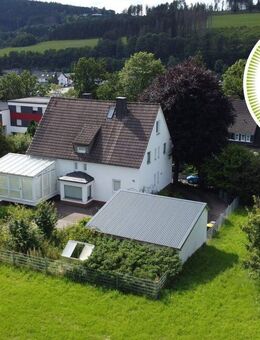 +++ RESERVIERT +++ Modernisiert und einzugsbereit - Einfamilienhaus mit Wintergarten in Bad Berleburg-Stadt - Bad Berleburg
