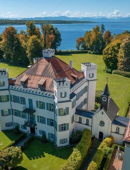 Schloss Possenhofen: Prachtvolle Beletage mit Seeblick samt Dachgeschoss - Pöcking