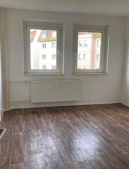 Bestlage! 3-Raum-Wohnung in der City - Oschersleben (Bode)