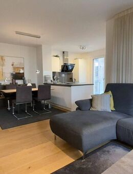 Moderne, lichtdurchflutete Drei-Zimmer-Wohnung mit Tiefgaragenstellplatz - Frankfurt (Main)