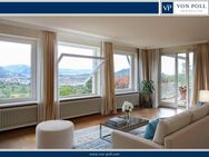 Villa mit 2 Wohneinheiten und Pool in Aussichtslage - Eningen (Achalm)