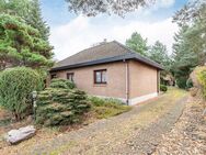 Bungalow mit Wohnkeller auf 1.234 m² großem Grundstück - Berlin