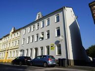 Ruhige Seitenstraße -Mehrfamilienhaus mit 7 Wohnungen und 6 Garagen. - Gelsenkirchen