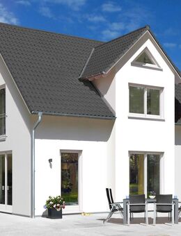 Lass die Sonne in dein Haus! Entdecke das Lichthaus, massiv und modern in Dermbach - Dermbach