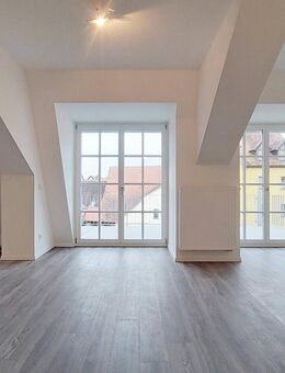 Attraktive Dachgeschosswohnung in Kitzingen - Kitzingen